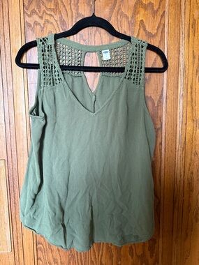 Old Navy Olive Green Crochet-Shoulder Tank Top